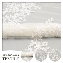 China fábrica de moda fita bordada flor de tecido branco de tule